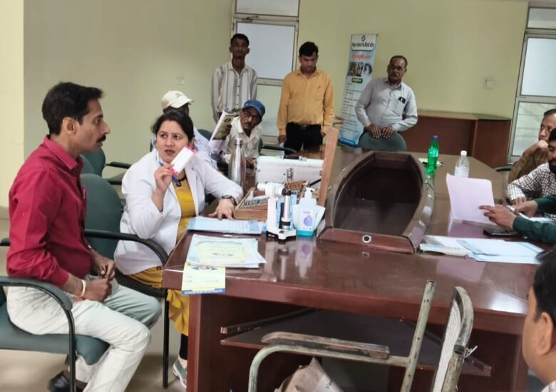 Free Eye Check Up at Jan Seva Supper Speciality Hospital, Raisen